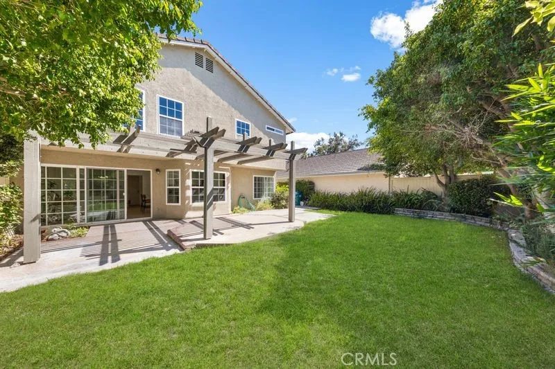24 Whitecloud Irvine, CA 92614