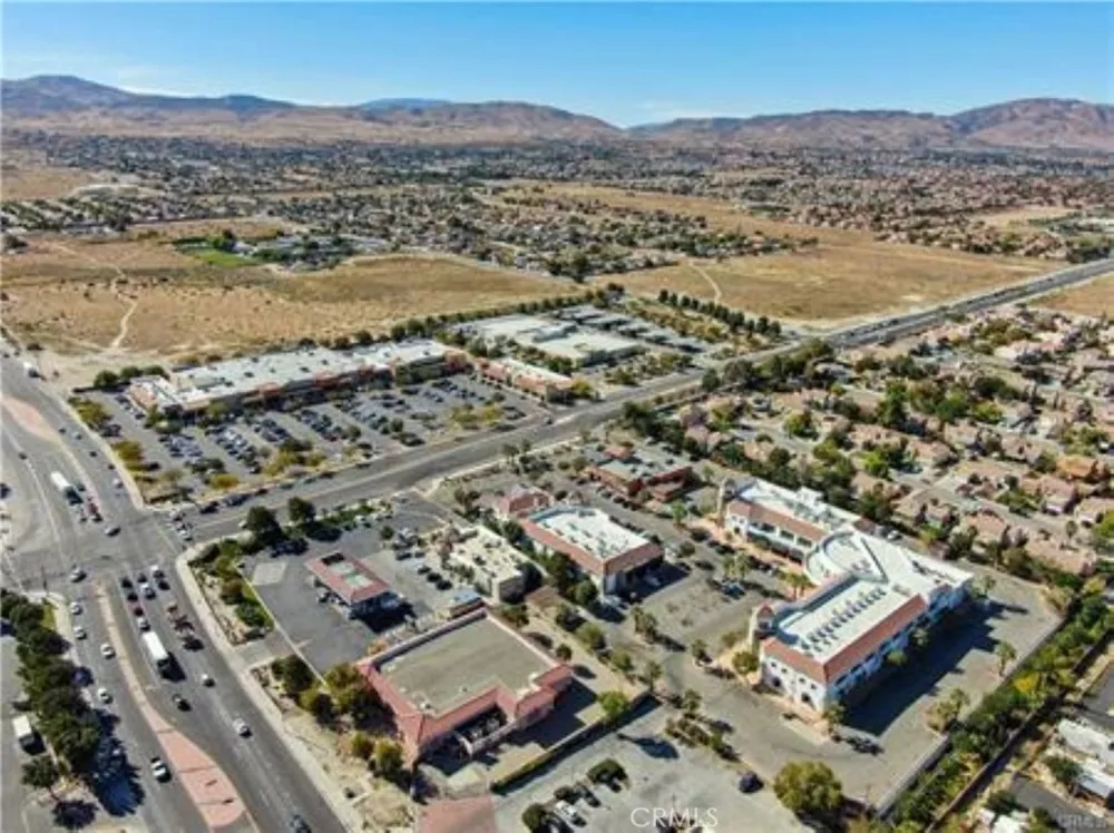 47 vic avenue R11 Palmdale, CA 93553
