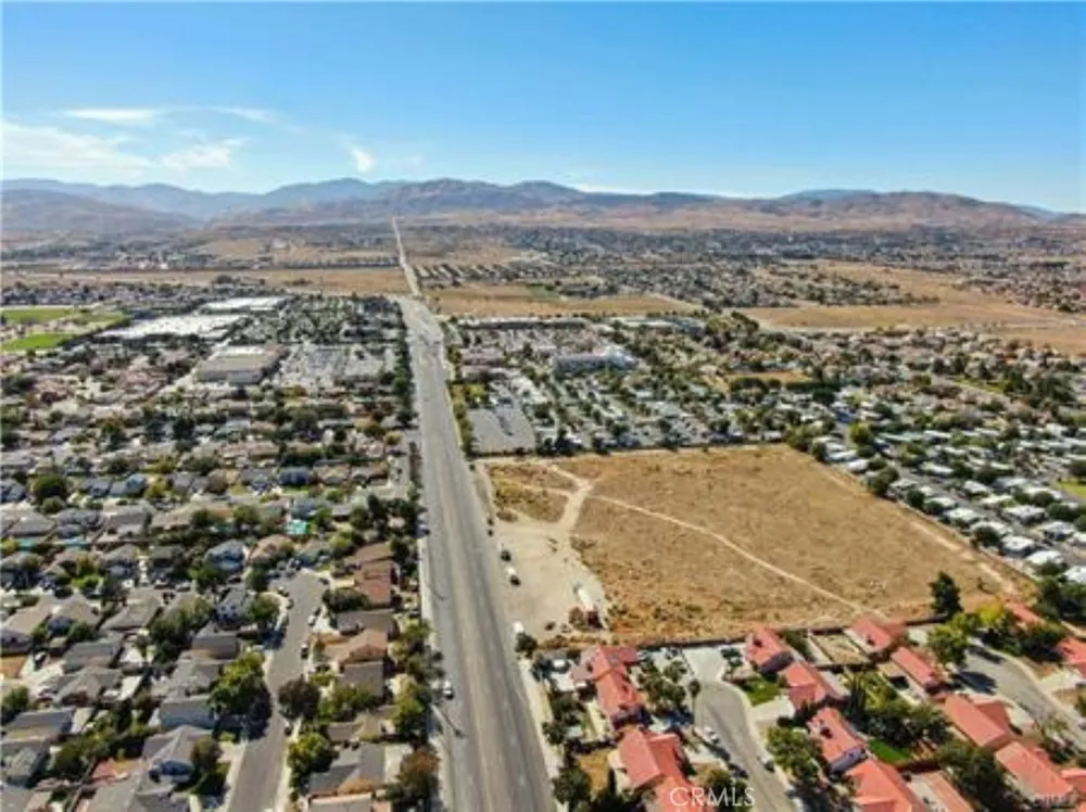 47 vic avenue R11 Palmdale, CA 93553