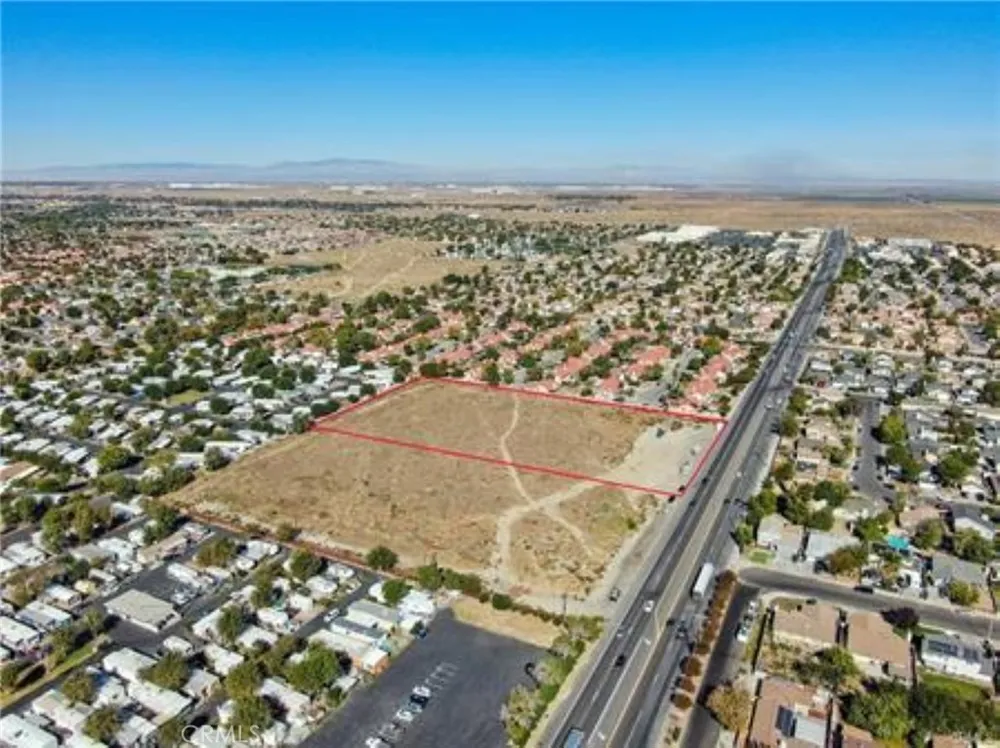 47 vic avenue R11 Palmdale, CA 93553