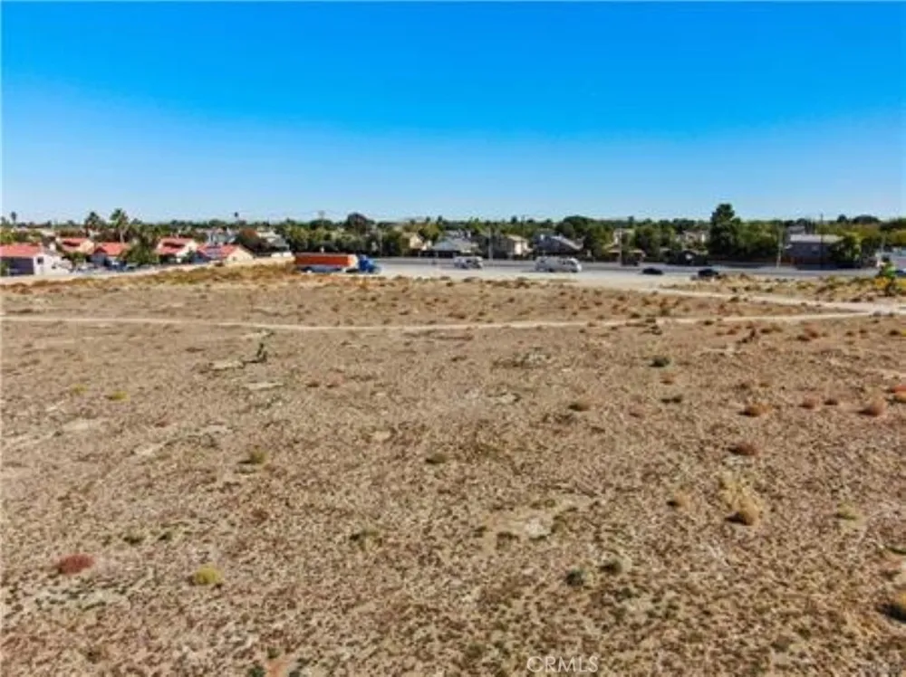 47 vic avenue R11 Palmdale, CA 93553