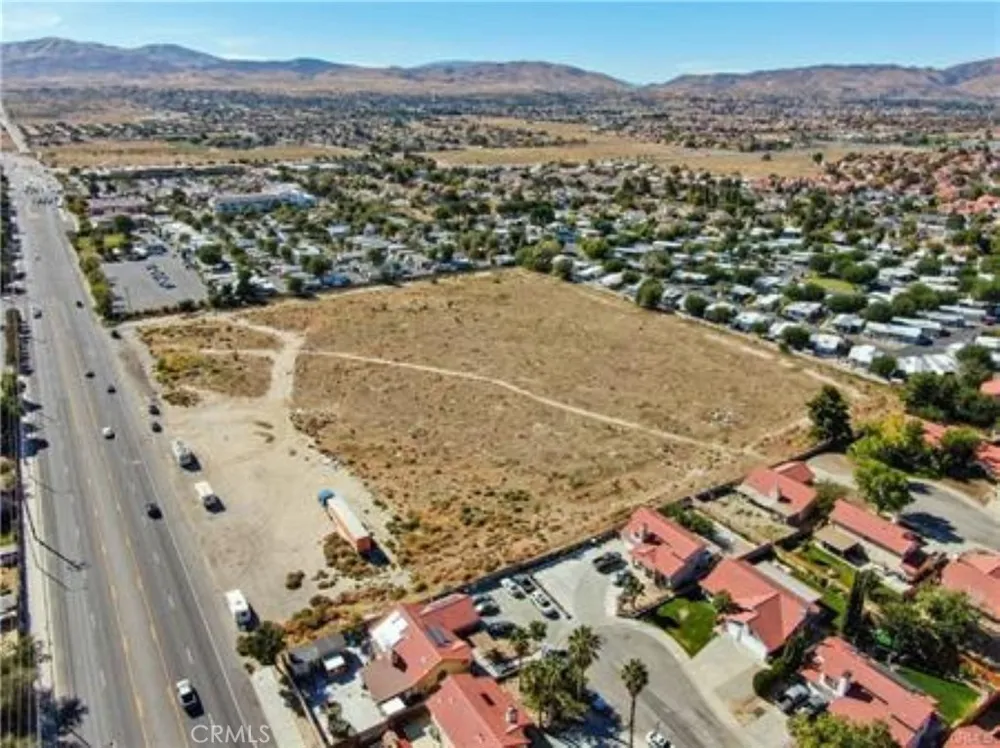 47 vic avenue R11 Palmdale, CA 93553