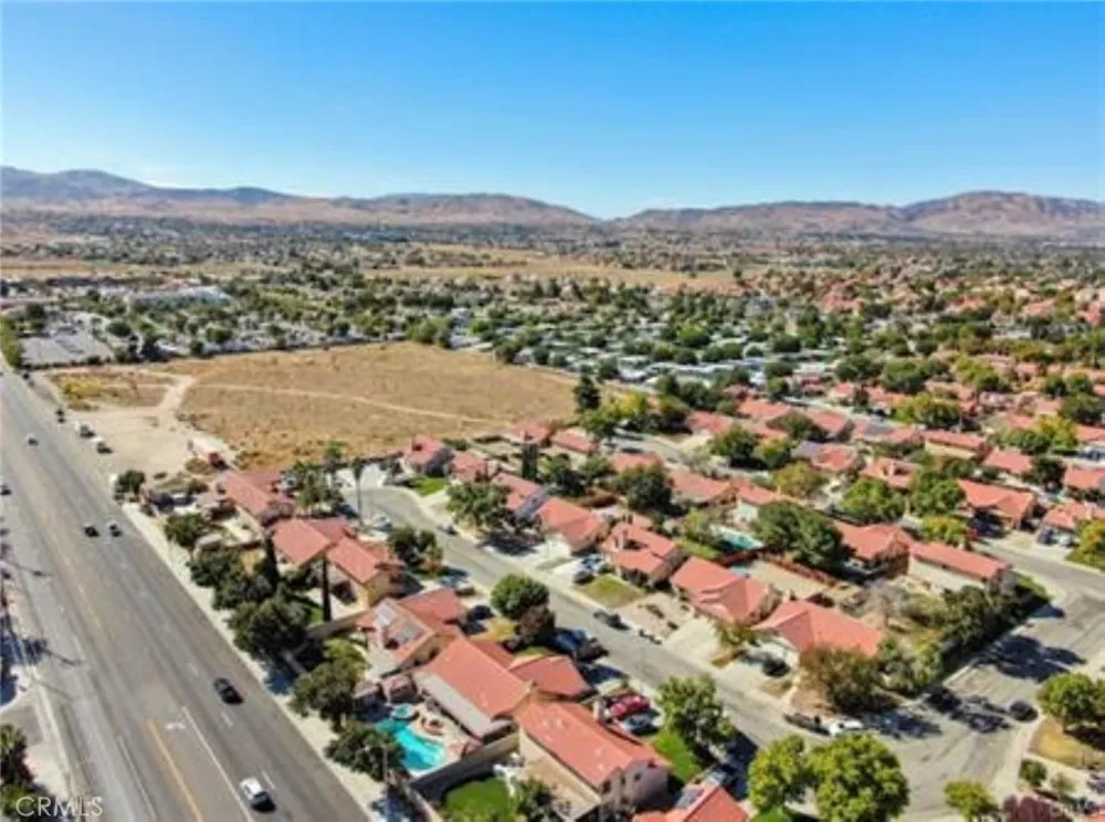 47 vic avenue R11 Palmdale, CA 93553