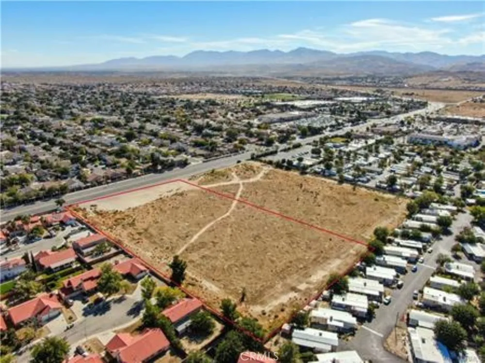47 vic avenue R11 Palmdale, CA 93553