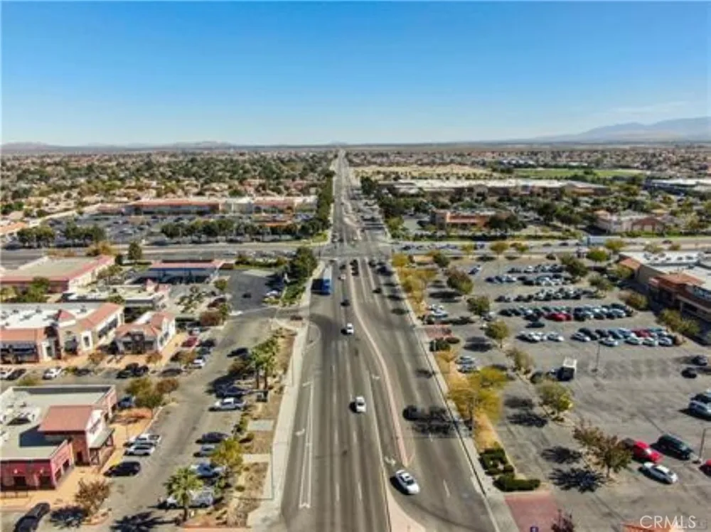 47 vic avenue R11 Palmdale, CA 93553