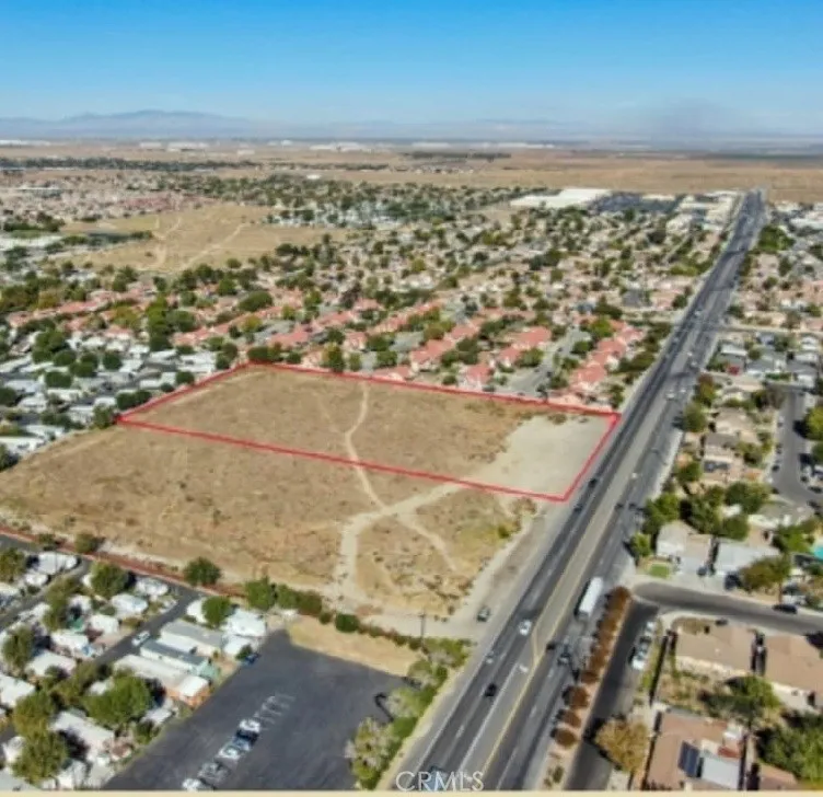 47 vic avenue R11 Palmdale, CA 93553