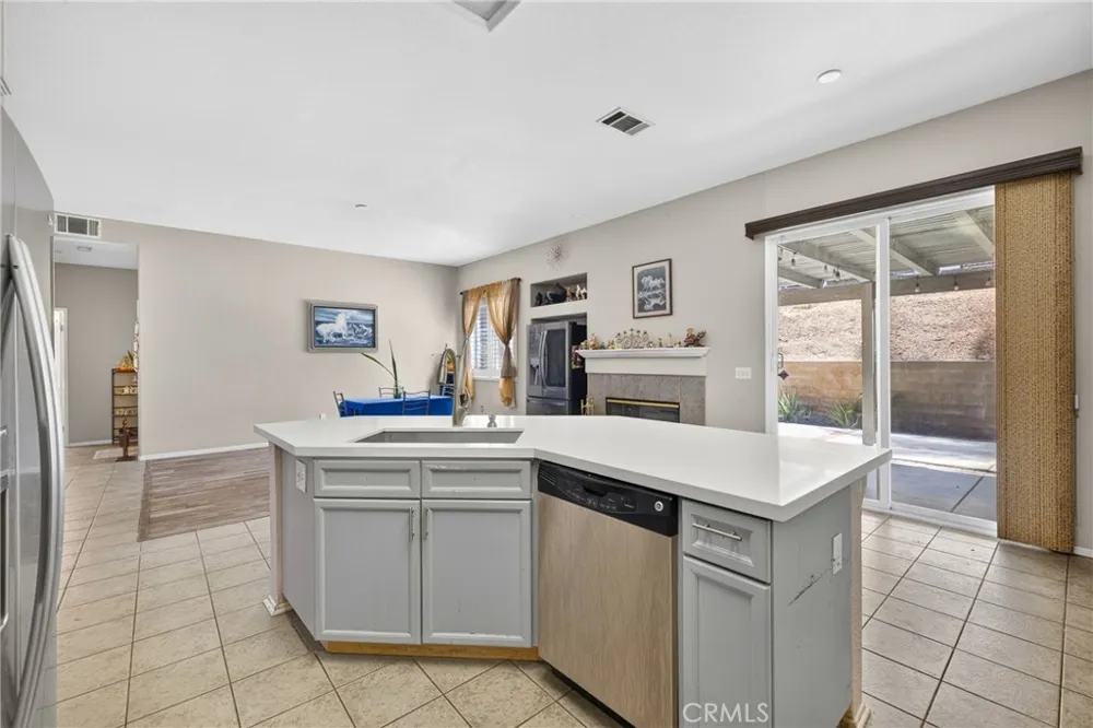 1340 Whispering Wind Corona, CA 92881
