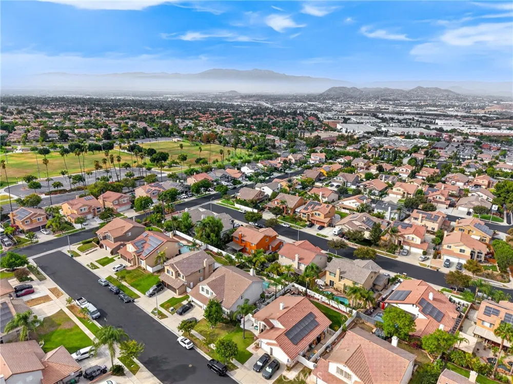 1340 Whispering Wind Corona, CA 92881