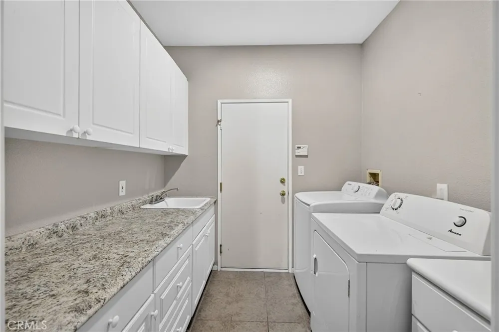 1340 Whispering Wind Corona, CA 92881