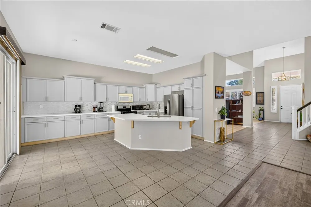 1340 Whispering Wind Corona, CA 92881