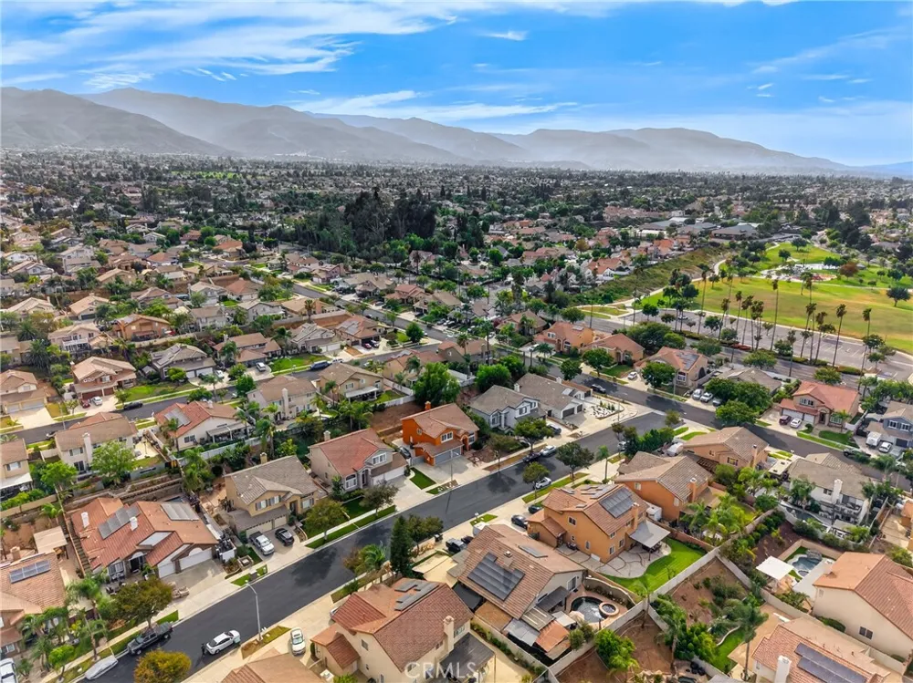 1340 Whispering Wind Corona, CA 92881