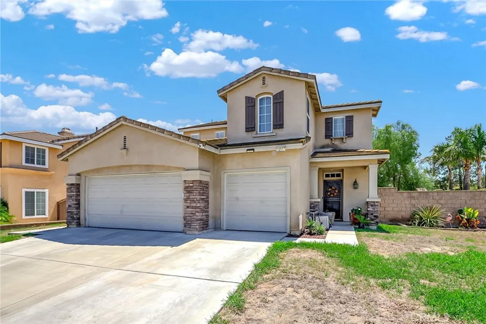 12977 Clemson Eastvale, CA 92880