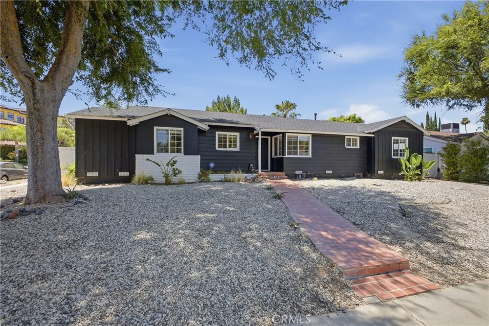 5521 Mclennan Avenue Encino, CA 91436