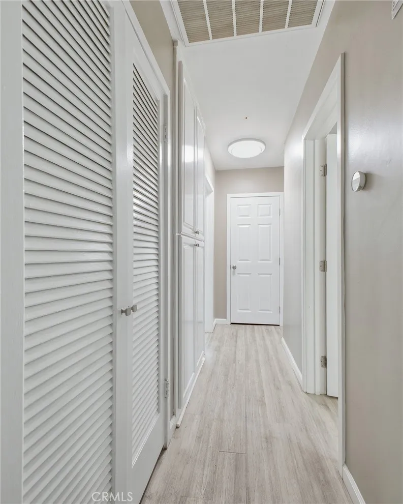 5521 Mclennan Avenue Encino, CA 91436