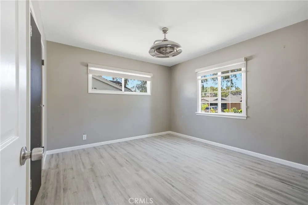 5521 Mclennan Avenue Encino, CA 91436