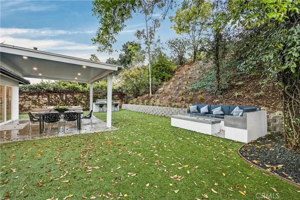 5506 Forest Cove Lane Agoura Hills, CA 90301