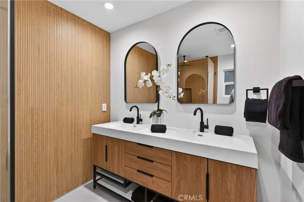 5506 Forest Cove Lane Agoura Hills, CA 90301