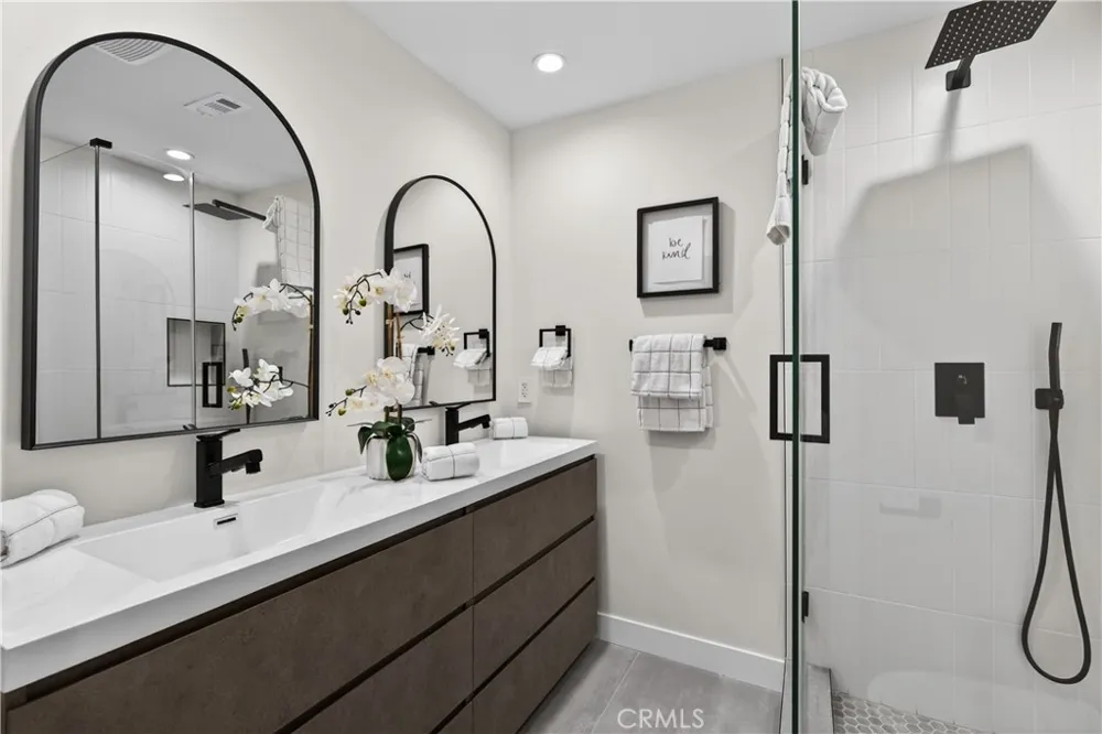 5506 Forest Cove Lane Agoura Hills, CA 90301