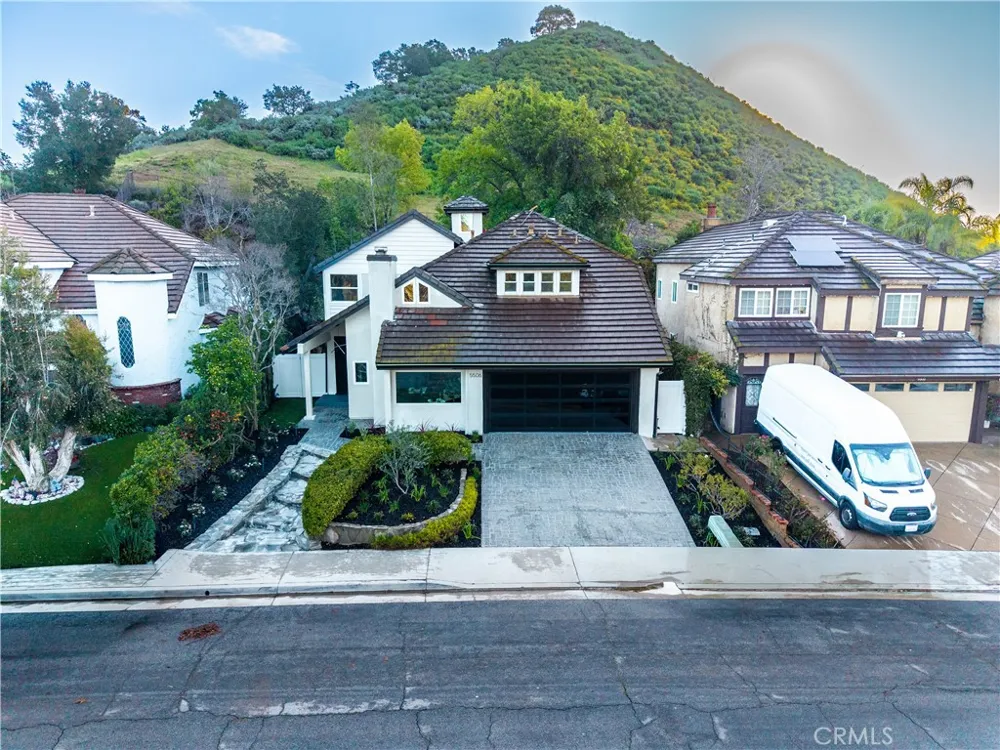 5506 Forest Cove Lane Agoura Hills, CA 90301