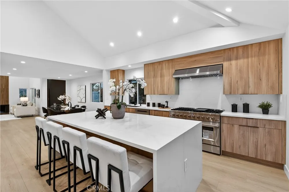 5506 Forest Cove Lane Agoura Hills, CA 90301