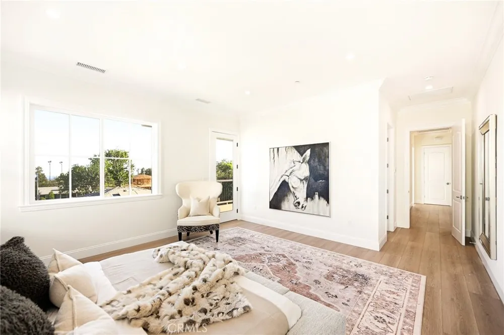 1688 E Mendocino Altadena, CA 91001