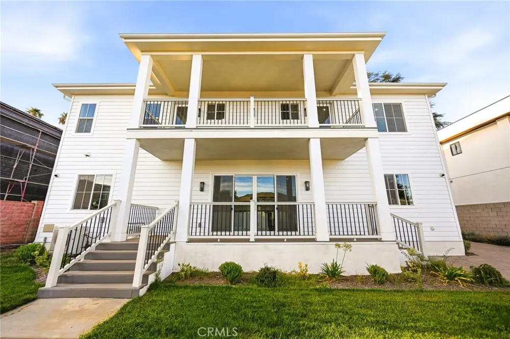 1688 E Mendocino Altadena, CA 91001