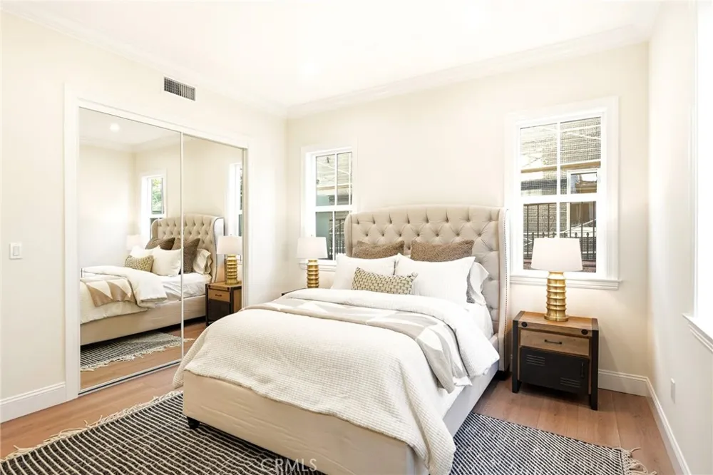 1688 E Mendocino Altadena, CA 91001