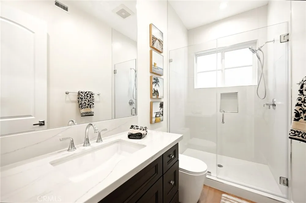 1688 E Mendocino Altadena, CA 91001