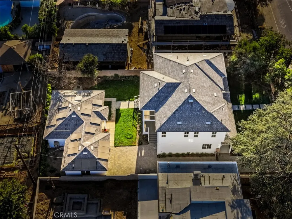 1688 E Mendocino Altadena, CA 91001