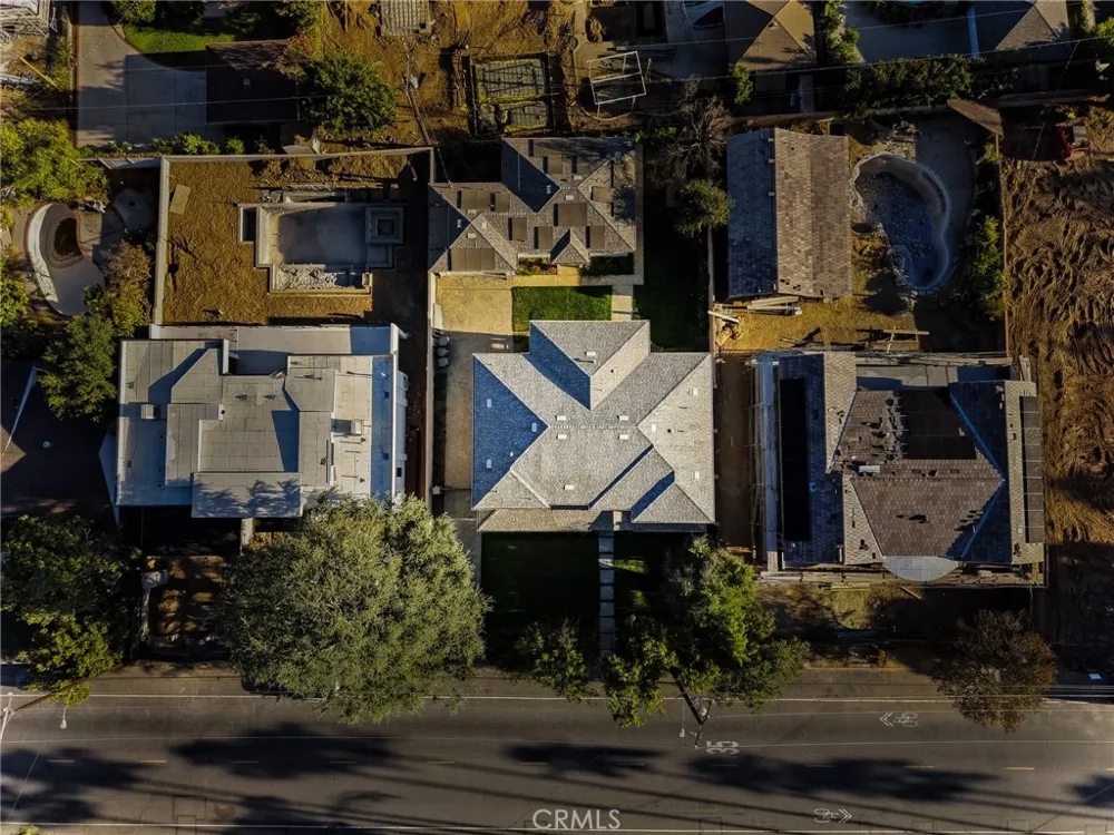 1688 E Mendocino Altadena, CA 91001