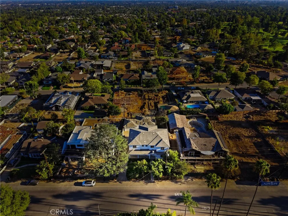 1688 E Mendocino Altadena, CA 91001