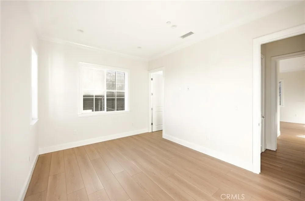 1688 E Mendocino Altadena, CA 91001
