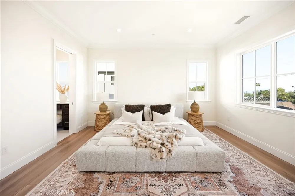 1688 E Mendocino Altadena, CA 91001