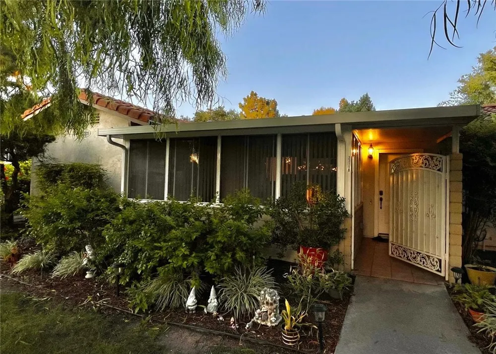 2311 Via Puerta #B Laguna Woods, CA 92637