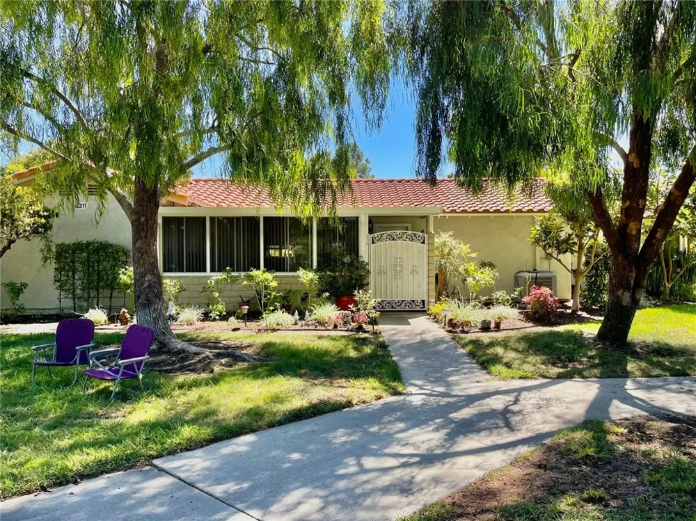 2311 Via Puerta #B Laguna Woods, CA 92637