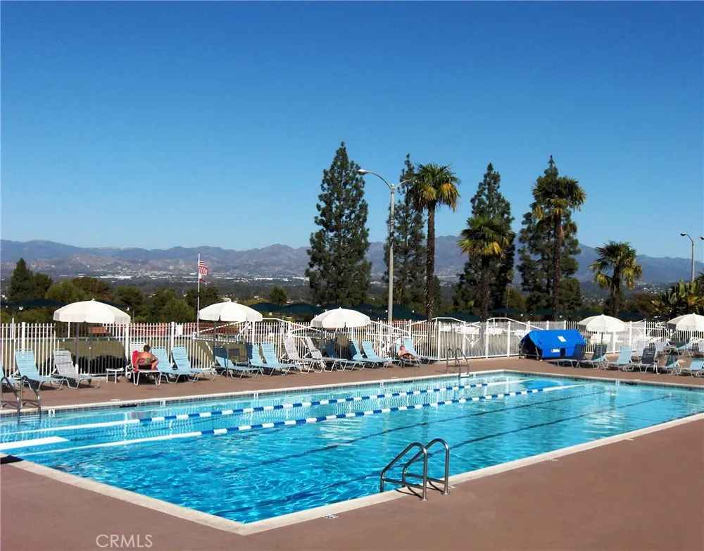 2311 Via Puerta #B Laguna Woods, CA 92637