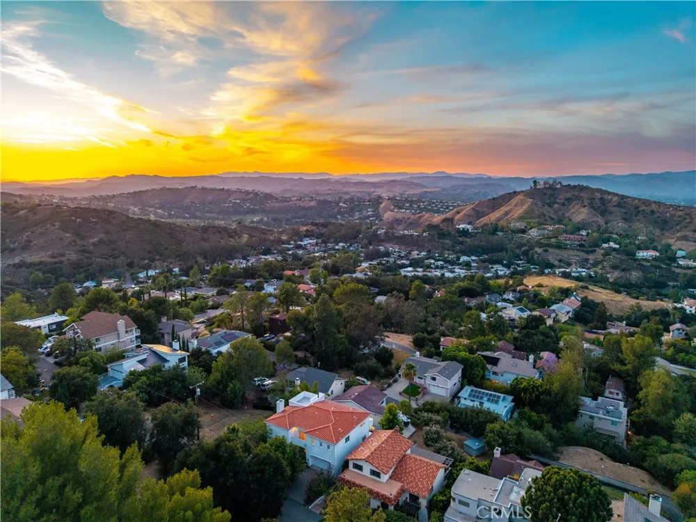 23665 Summit Calabasas, CA 91302