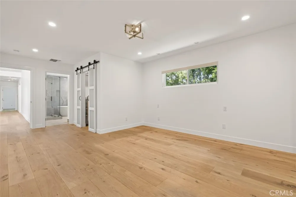 641 E Grinnell Burbank, CA 91501