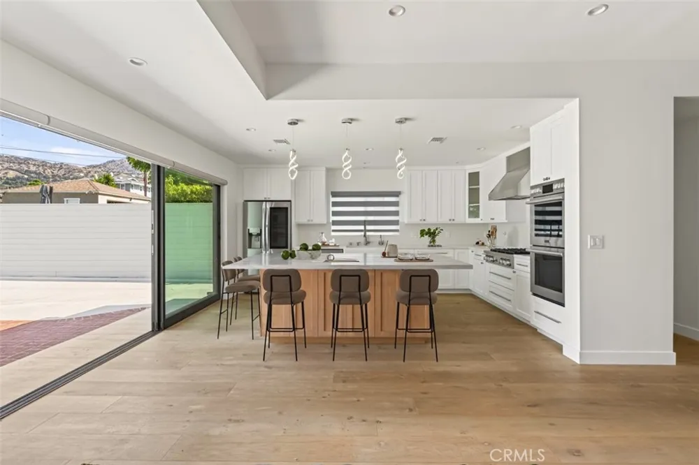 641 E Grinnell Burbank, CA 91501