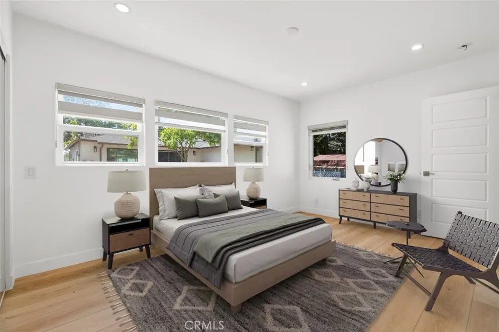 641 E Grinnell Burbank, CA 91501