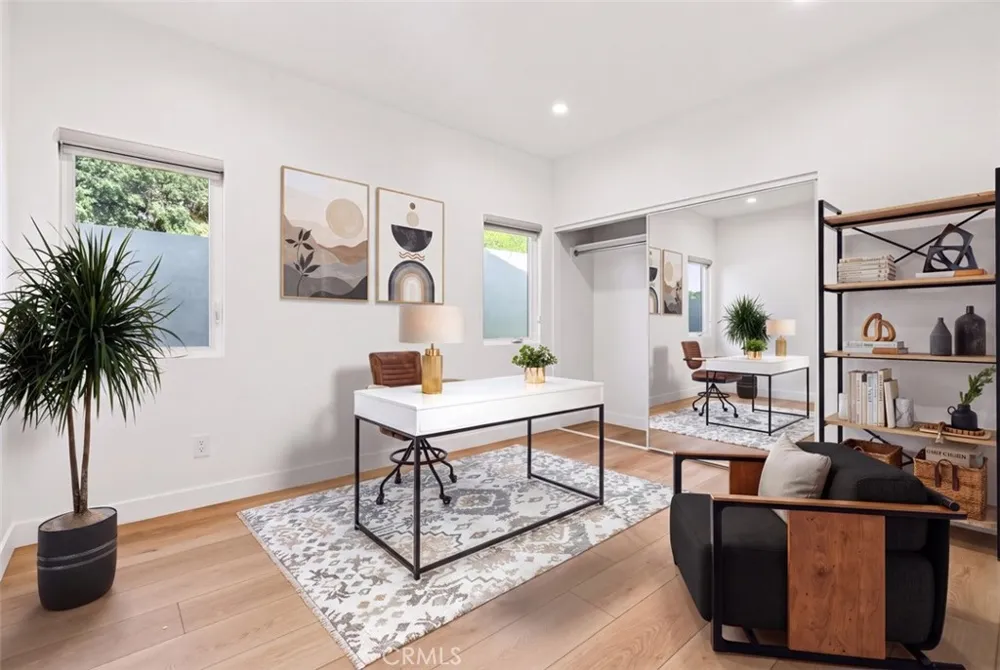 641 E Grinnell Burbank, CA 91501
