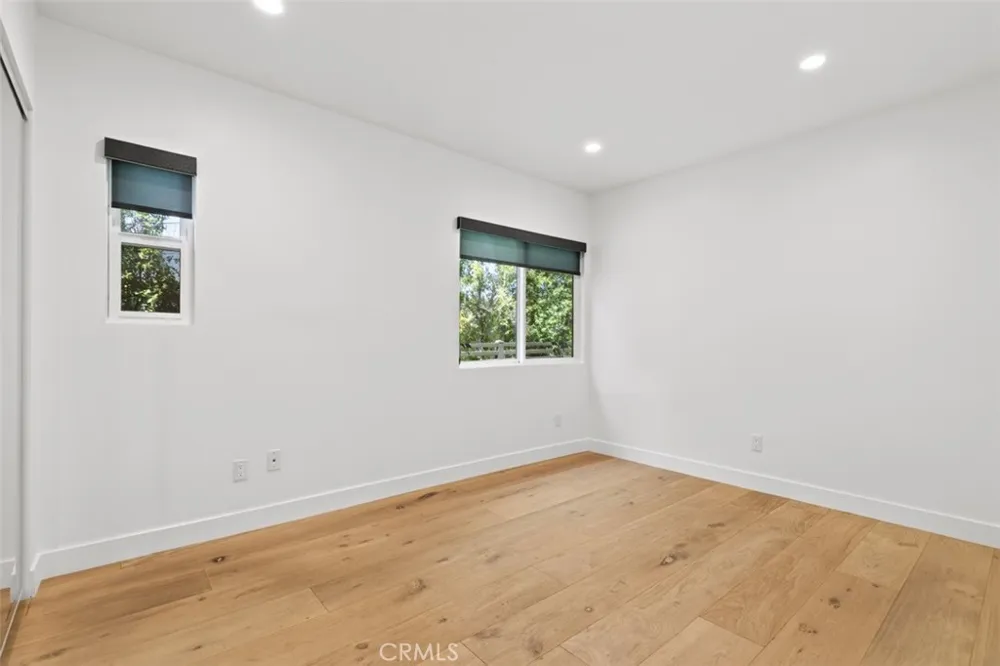 641 E Grinnell Burbank, CA 91501