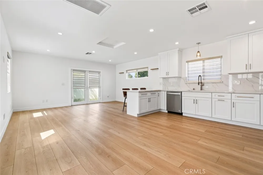 641 E Grinnell Burbank, CA 91501