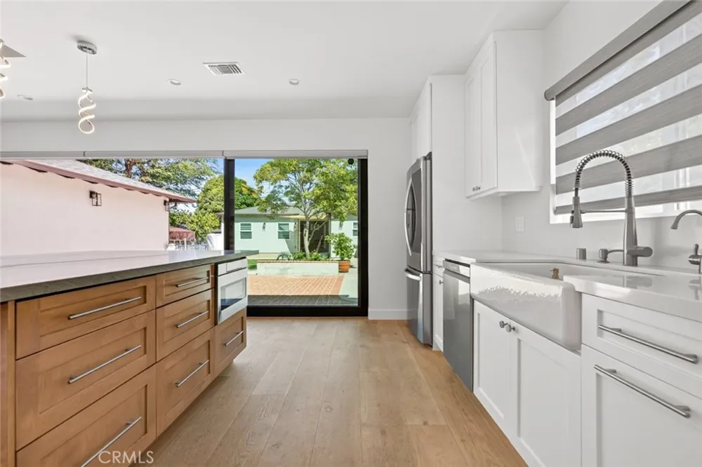 641 E Grinnell Burbank, CA 91501