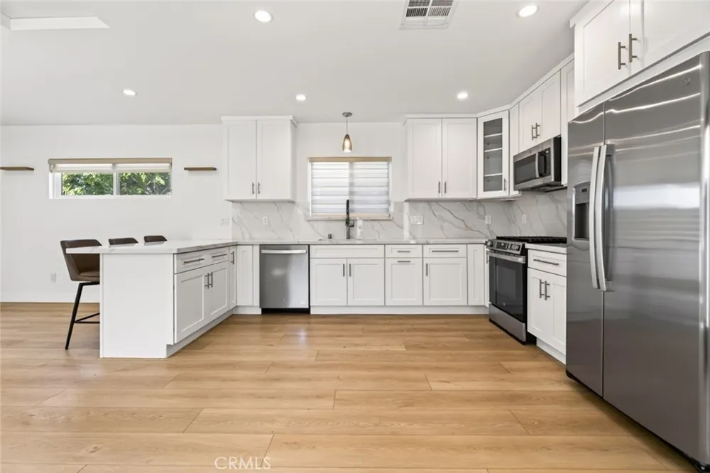 641 E Grinnell Burbank, CA 91501