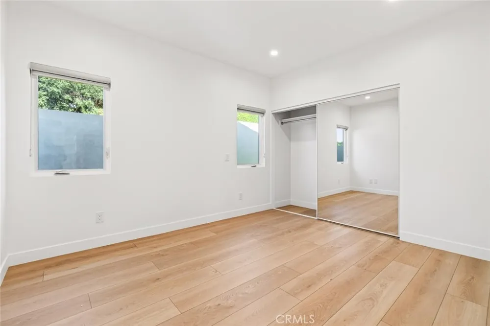 641 E Grinnell Burbank, CA 91501