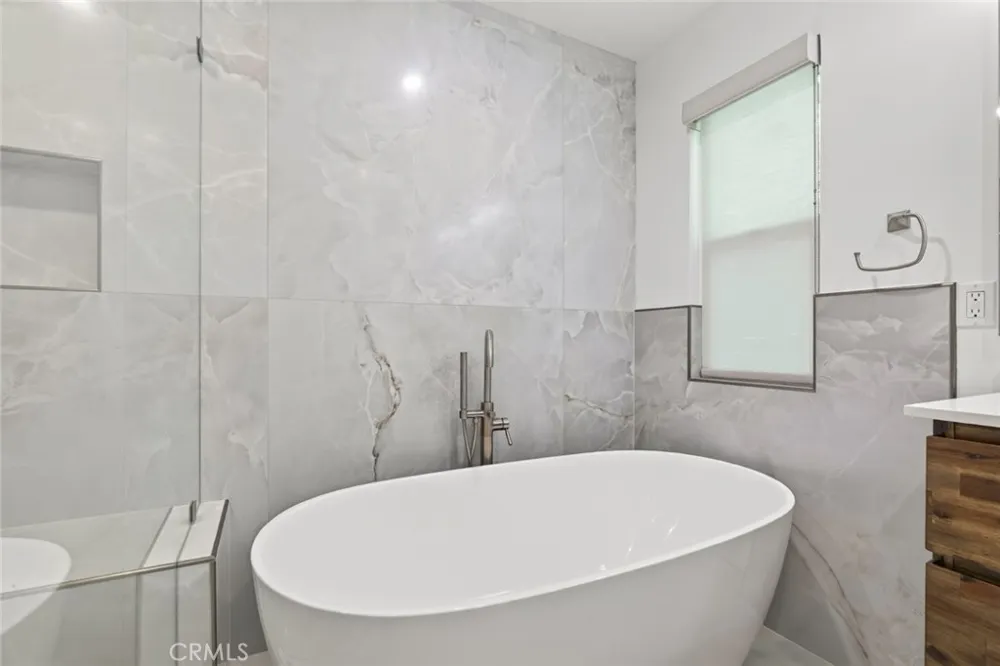 641 E Grinnell Burbank, CA 91501