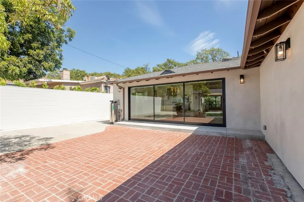 641 E Grinnell Burbank, CA 91501