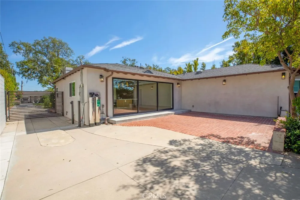 641 E Grinnell Burbank, CA 91501