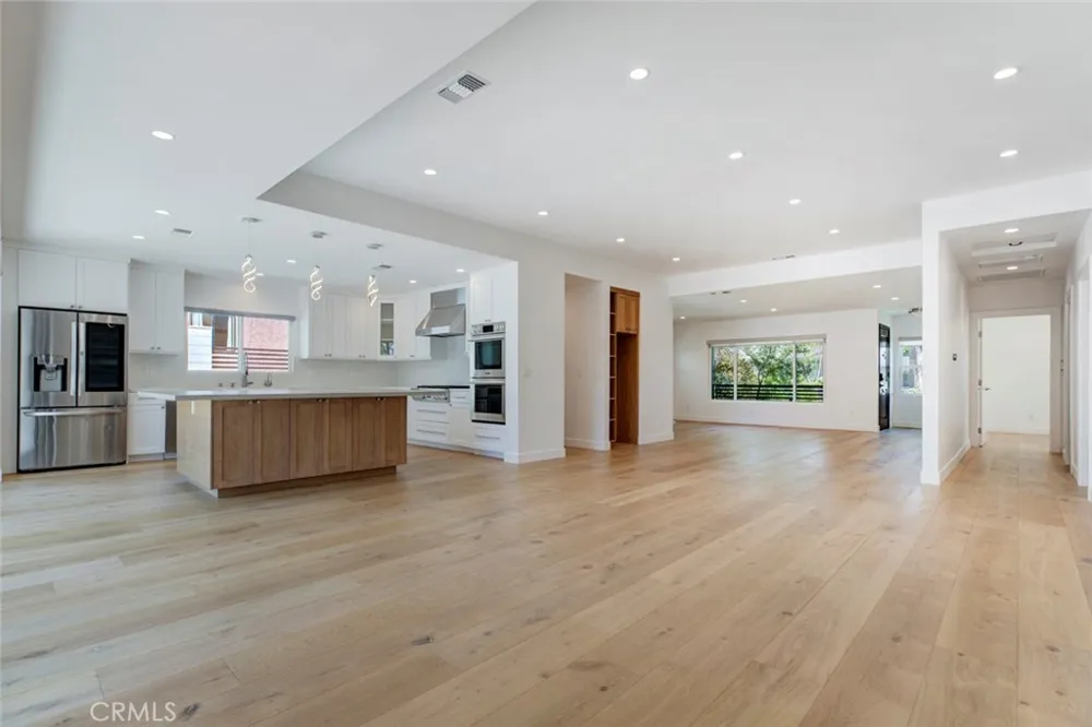 641 E Grinnell Burbank, CA 91501